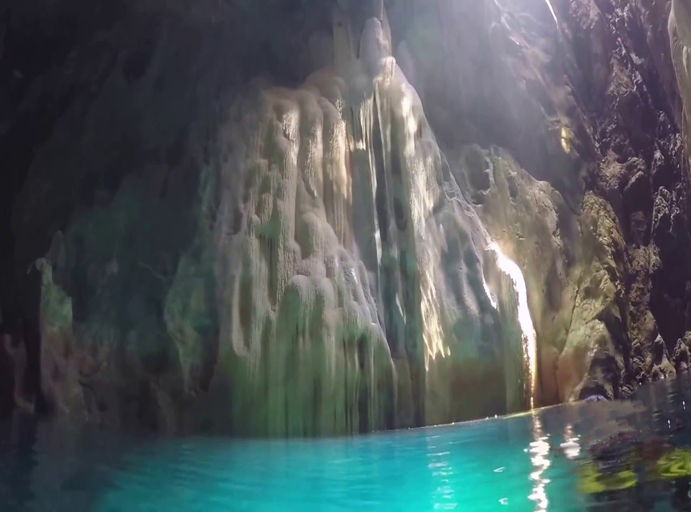 Cathedral Cave, El Nido