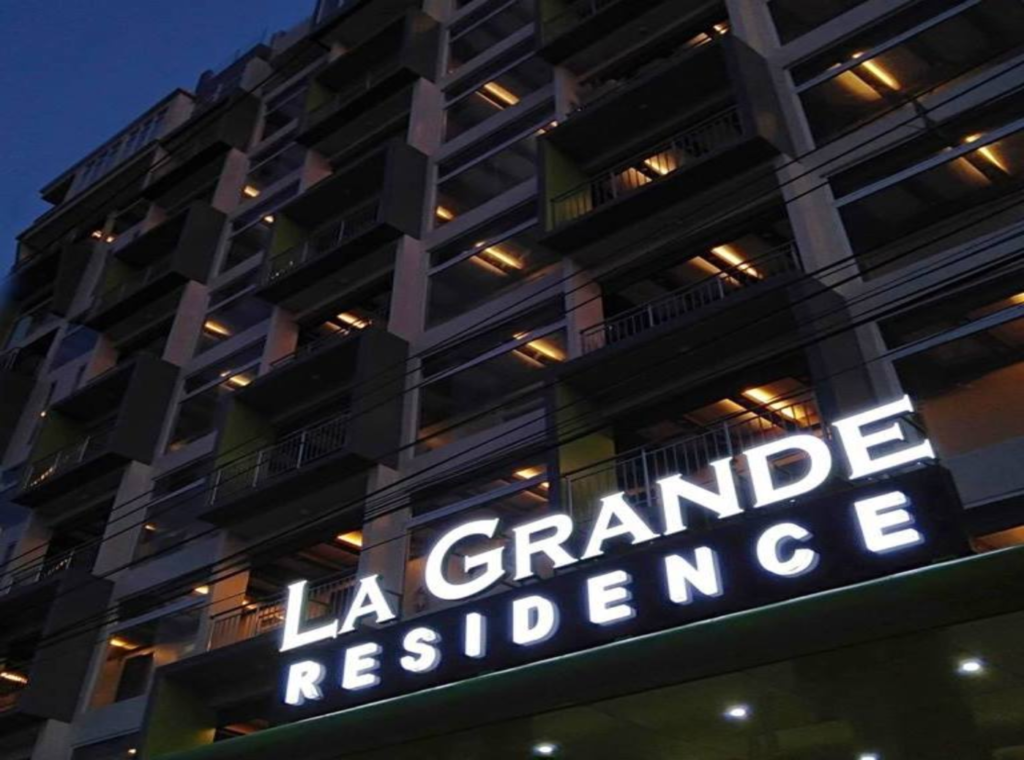 La Grande Residence Banner